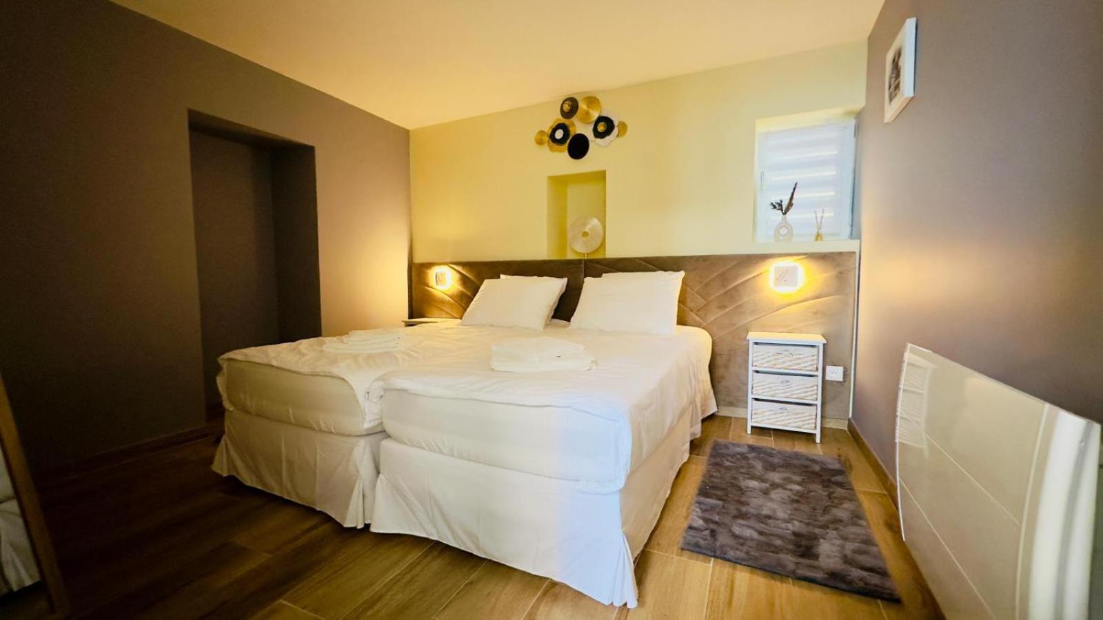 Appartement Cosy A Réminiac エクステリア 写真